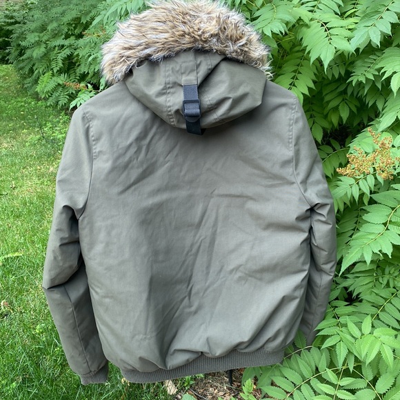 Ladies winter jacket. - Picture 3 of 5